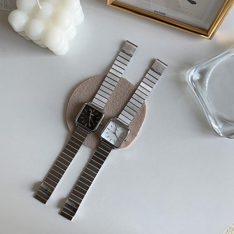 นาฬิกาข้อมือ สายไม้ไผ่ หน้าปัดสี่เหลี่ยม ขนาดใหญ่ สีทอง แบบเรียบง่าย สไตล์เรโทร แฟชั่นคู่รัก สําหรับผู้ชาย และผู้หญิง - รูปที่ 5