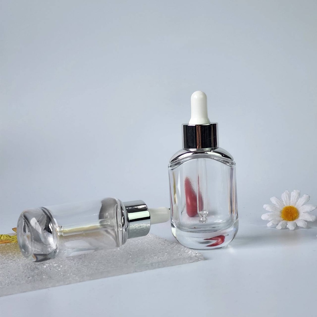 ขวดแก้วดรอปเปอร์สีใส 30ml. ทรง Dior (ไหล่เงิน) ฝาเงินจุกขาว งานเค้าท์เตอร์ หนา แข็งแรง ทรงรี หน้ากว้าง ดูดีสุดๆ
