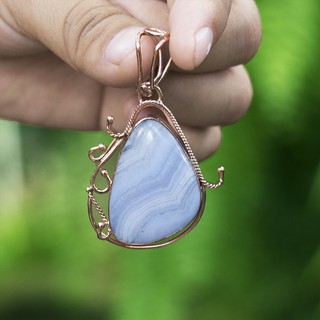 จี้พลอยบลูเลซอาเกต (Blue Lace Agate) ตัวเรือนเงินแท้ 92.5 % ชุบ พิ้งโกล์ พลอยช่วยเสริมด้านการเงินและความมั่งคั่ง พลอยแท้