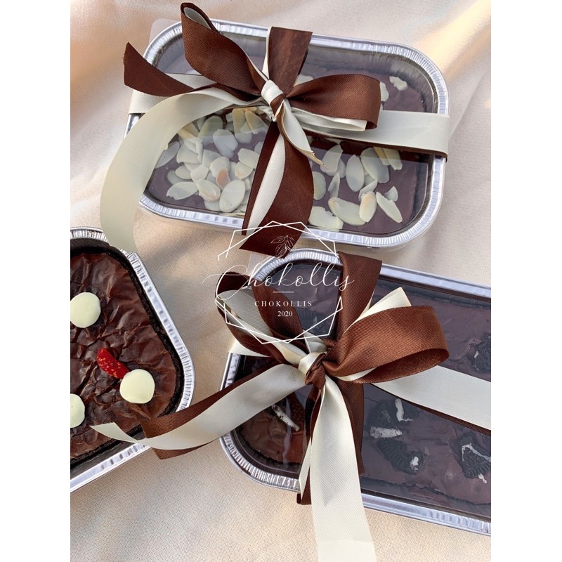 Fudge brownies เนื้อหนึบ หวานกำลังดี ดาร์กช็อคเข้มข้นสุดๆ