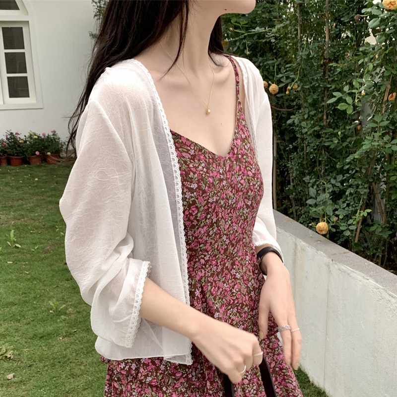 Grace_chili w202 เสื้อคลุมแฟชั่นเกาหลี เสื้อคลุมไหล่ตัวสั้น ผ้าชีฟอง แต่งขอบลูกไม้ ใส่คลุม เดรสสายเดียวสวยมาก