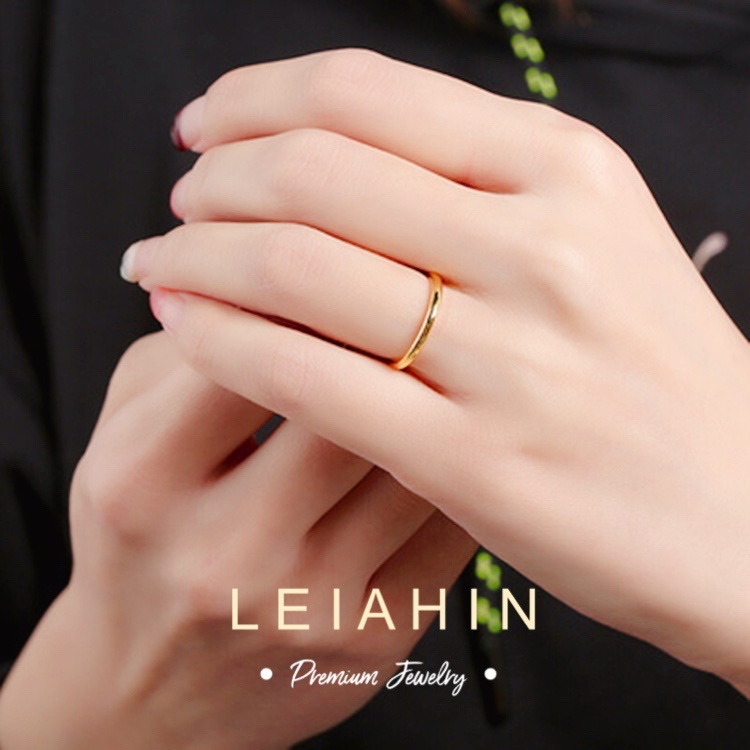 LEIAHIN แหวนสแตนเลส ห้ามลอกดำ ชุบทอง 100% 18K ปาร์ตี้ ของขวัญ เครื่องประดับแฟชั่น สำหรับผู้หญิง แหวนคู่รัก
