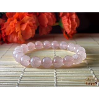 Rose Quartz หินโรสควอตซ์ ขนาด10มม. สร้อยข้อมือหินแท้ by maleeshop