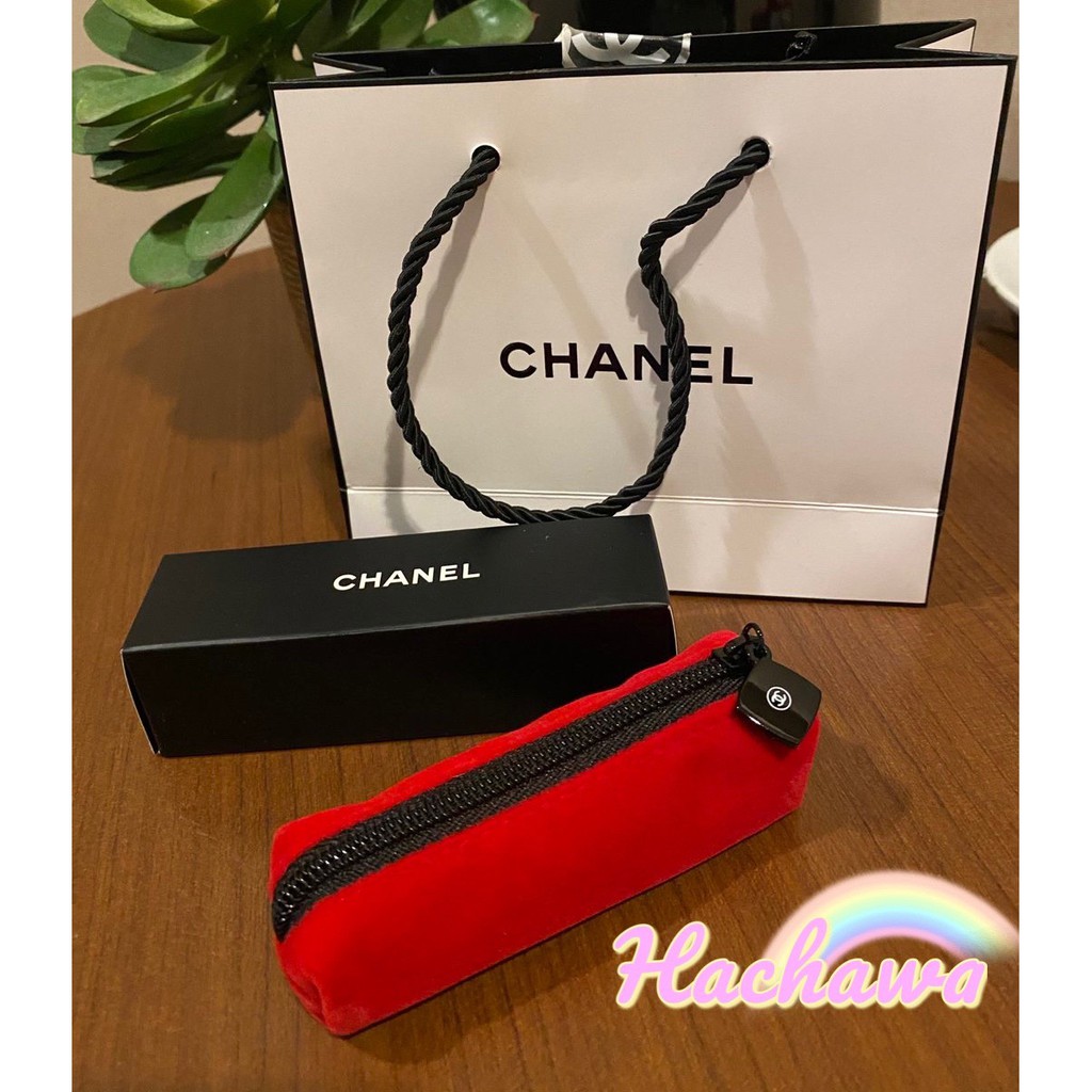แท้💯 Chanel กระเป๋าใส่ลิปสติก กำมะหยี่ สีแดง อะไหล่ดำ