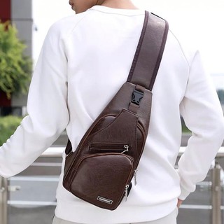 ใหม่ล่าสุด กระเป๋าสลิงผู้ชาย SLING BAG USB PORT Skin!!