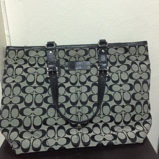 กระเป๋า coach ของแท้มือสอง