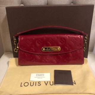 LV Sunset Boulevard คลัชถอดสายได้ น่ารักไปไหนล่ะจ๊ะแม่คุณณณ