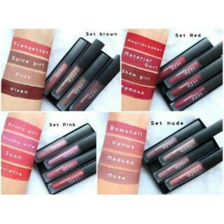 Set ลิป Huda 4 แท่ง มีครบสีแล้วนะจ๊ะ