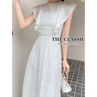 พร้อมส่ง🌅เดรสยาว ระบายแขน ผ้าฉลุ🌄 classic