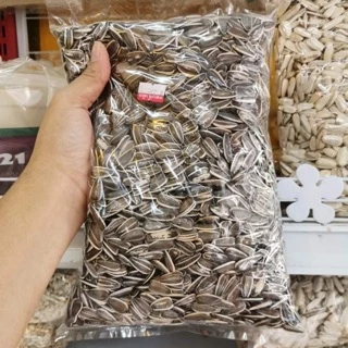 ทานตะวัน/ ธัญพืชต่างๆ สำหรับสัตว์ ขอขั้นต่ำ50฿