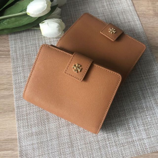 未使用TORY BURCH EMERSON FRENCH FOLD WALLET New Tory Burch Emerson Navy Saffiano Leather Small BiFold