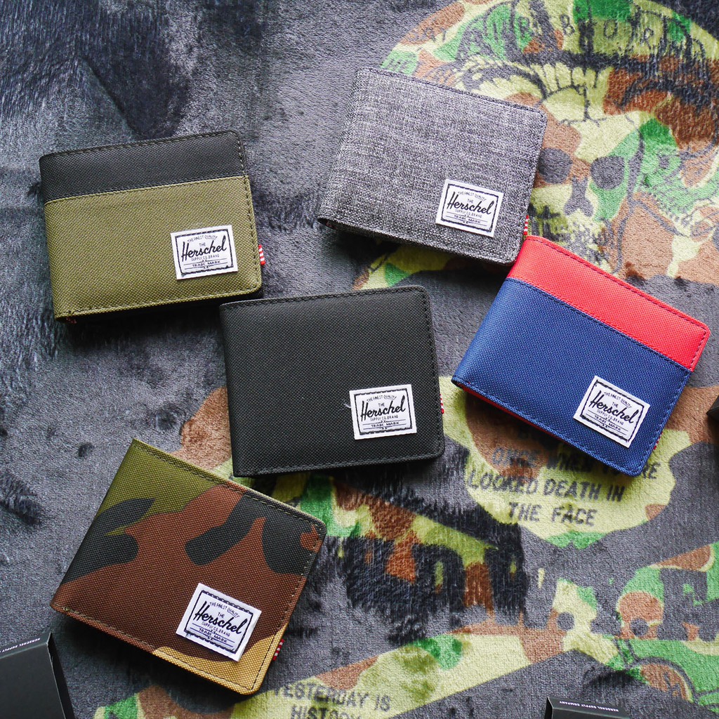 Herschel กระเป๋า2พับ+กล่อง+การ์ด+ช่องใส่เหรียญ รุ่นยอดนิยม มีหลายสีมากๆ