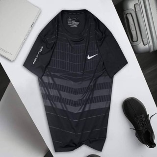 nike เสื้อยืดออกกำลังกาย