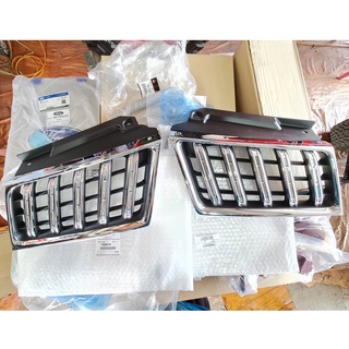 กระจังหน้า Pajero sport 2010-13 *แท้ ศูนย์ ฝั่งขวาและฝั่งช้าย 7450A569 62232L GRILLE,RADIATOR RH, LH ติดตั้งเองได้ง่าย