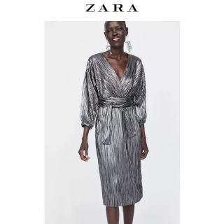 เดรส Zara