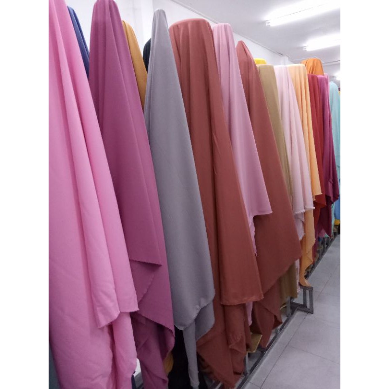 ผ้าไหมอีตาลีสีพื้นเกรดAA ราคาถูกที่สุดหน้ากว้าง60"