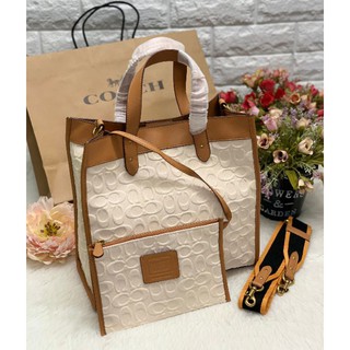 COACH FIELD TOTE SIGNATURE CANVAS