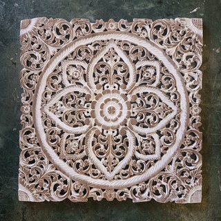 แผ่นไม้แกะสลัก งานไม้ ขนาด 60 ซม.  ทำจากไม้สัก ทำสีขาว ขัดลาย Wood carving square shape 60cm.