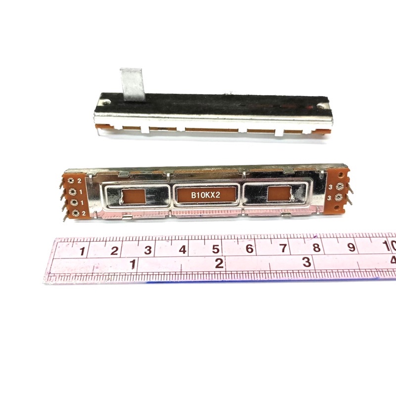 B10K 6ขา B103 10KB วอลลุ่มสไลต์ยาว9CM ขา4-2สเตอริโอ แกนสูง 8มิล/15มิล(แพ็ค1ตัว)สีน้ำตาล กันฝุ่น B103