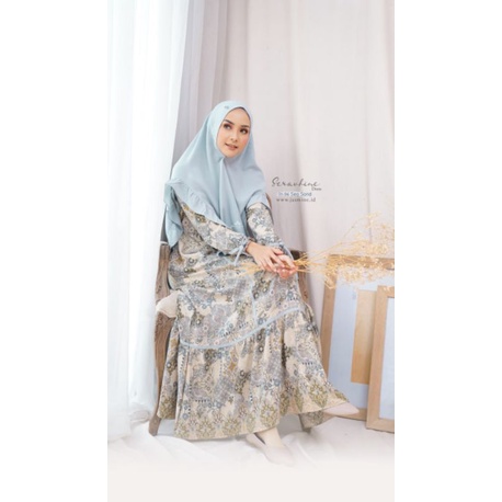 Seravhine Dress By Jasmine