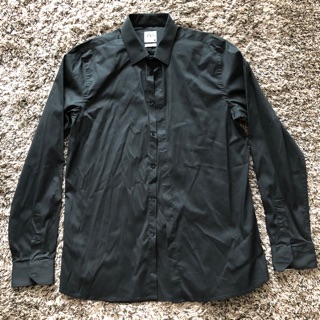 Zara เสื้อเชิ้ตผู้ชาย ทรง Super Slim Fit ขนาด L สีดำ / ขาวกระดุมขาว / ขาวกระดุมดำ ไม่เคยใส่แต่ซักแล้ว ซื้อผิดขนาด (New)