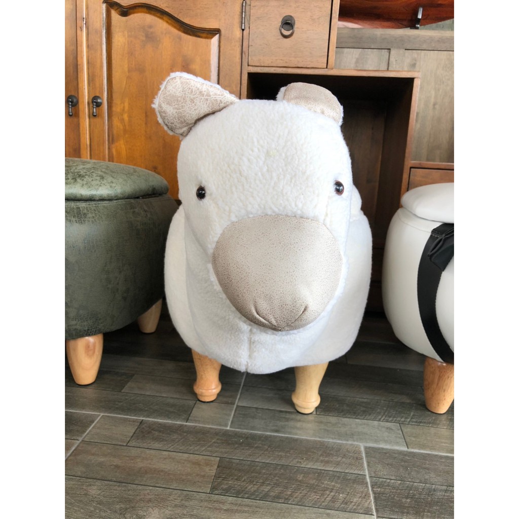 สตูลสัตว์ลามะ Llama stool, ottoman, foot-rest