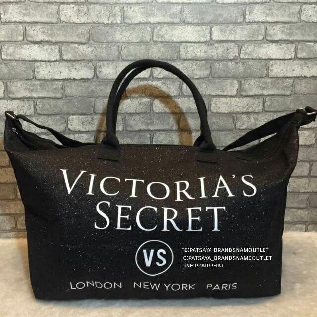 **พร้อมส่ง** Victoria's Secret Large Weekender Getaway Striped Tote Bagแท้💯 
กระเป๋าสะพายไหล่ใบใหญ่ผ้าแคนวาส