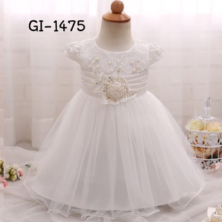 ชุดราตรีเด็กเล็ก แขนสั้นช่วงบนแต่งลูกไม้ติดไข่มุกและดอกไม้ สีขาว GI1475