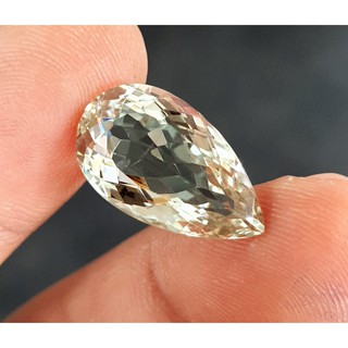 พลอย กรีน อเมทิส 9.34 ct. ขนาด 11.2x19.2x7.6 mm. พลอยดิบธรรมชาติ ความสะอาดVS  AFRICA