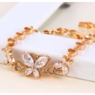 TANITTgems สร้อยข้อมือรูปหัวใจประดับเพชรลายผีเสื้อ รุ่น BG71490 - Rose Gold