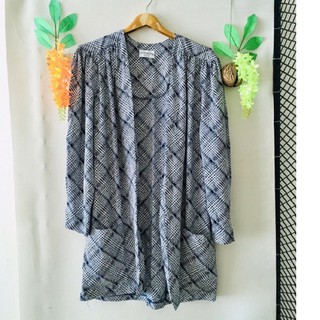 Bigsize เสื้อคลุมยาว Jacqueline Eve ไซส์18 อกเอวฟรี-50,ยาว33 งานค้างสต๊อคญี่ปุ่น เคลียร์ขายมือสอง