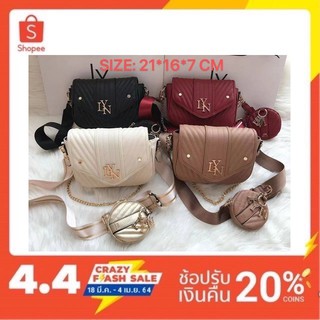 รุ่นใหม่ Lyn แท้ outlet กระเป๋าสะพายข้างแถมกระเป๋าใส่เหรียญเก๋ๆ สวยมากรุ่นนี้