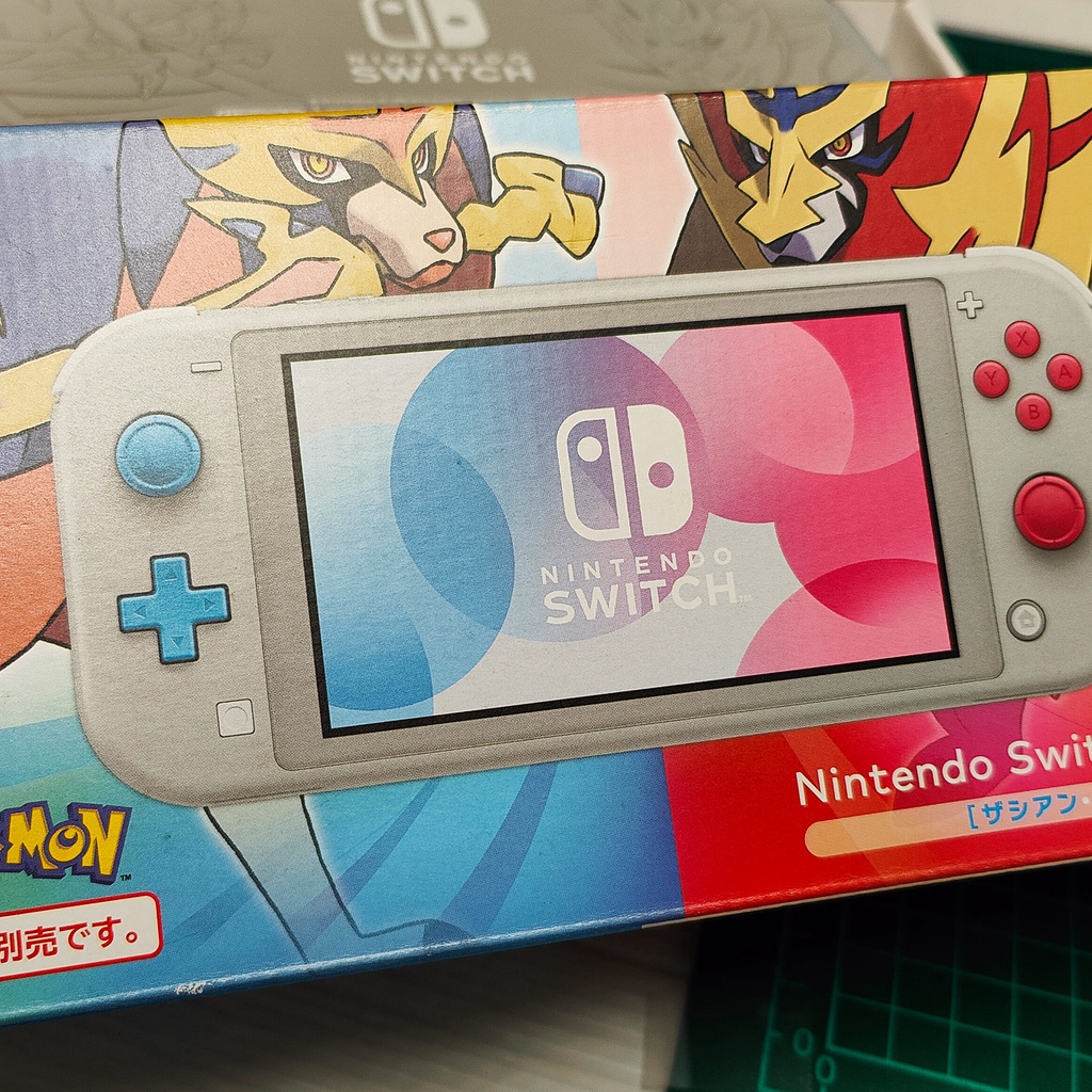 Nintendo Switch Lite Pokémon Limited Edition - 4,100
