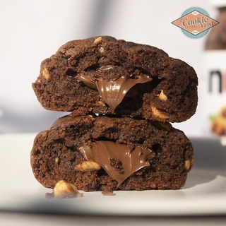 Nutella Stuffed Chocolate Soft Cookie คุกกี้ช็อคโกแลตไส้นูเทลล่า คุกกี้ คุกกี้นิ่ม (ราคา/ชิ้น) | The Cookie Yard