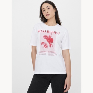 สตรีทแฟชั่น Pomelo เสื้อทีเชิ้ตพิมพ์ลาย Red Roses เป็นมิตรต่อสิ่งแวดล้อม เสื้อยืด ผู้หญิงคอกลมสามารถปรับแต่งได้