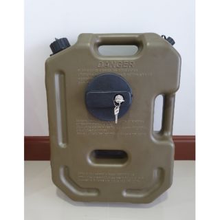 ถังน้ำมันสำรองขนาด 10 ลิตร สีเขียว พร้อมตัวล๊อกกุญแจ Plastic Jerry Can with lock