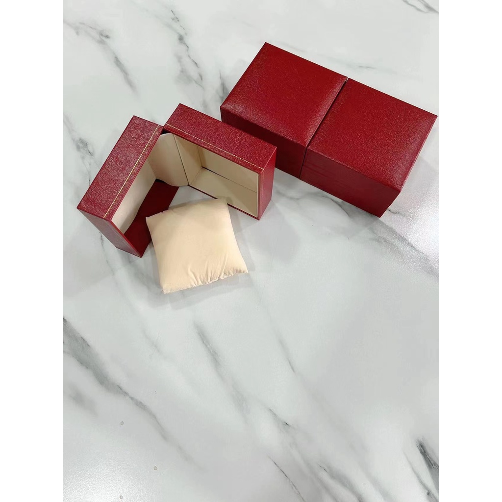 *พร้อมส่ง*กล่องนาฬิกา กล่องใส่นาฬิกา สีแดง Watch Box กล่องของขวัญ