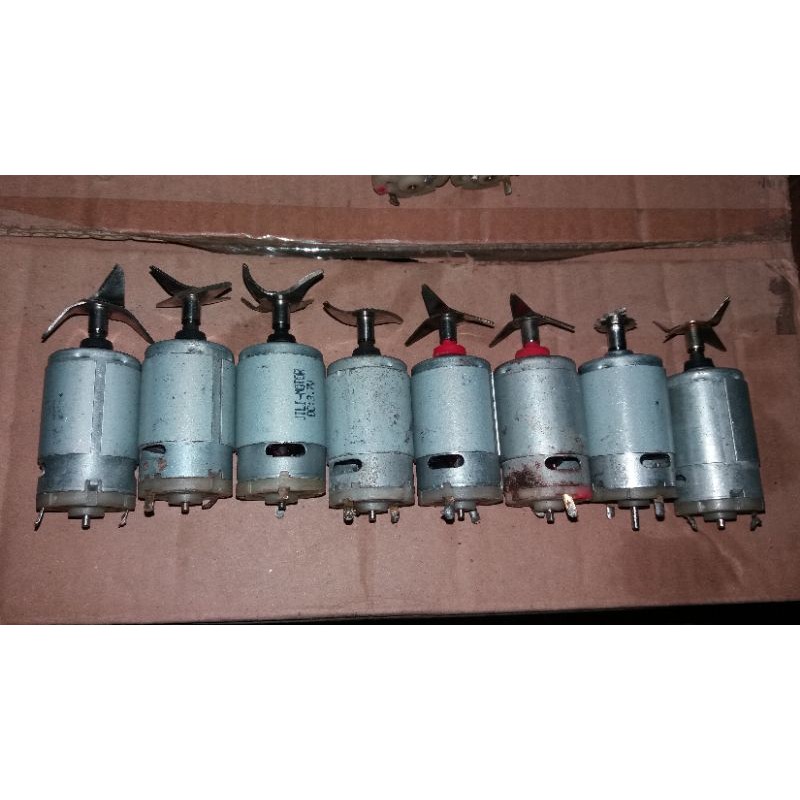 BLANDER DYNAMO แบบพกพาพร้อมใบมีด