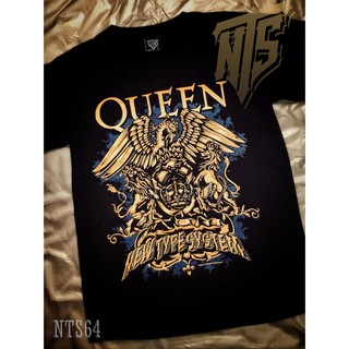 เสื้อยืดผ้าฝ้ายพรีเมี่ยม  64 Queen ROCK เสื้อยืด เสื้อวง เสื้อดำ สกรีนลายอย่างดี ผ้าหนานุ่ม ไม่หดไม่ย้วย  T SHIRT