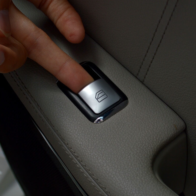 สติกเกอร์ติดปุ่มสวิตช์หน้าต่าง ที่พักแขนประตูด้านใน สําหรับ Benz GLK ML GL a B C E G Class W204 W212 W246 W166 X166 ราคา ถูกที่สุด ดีลบีเคเค แกลเลอรีภาพที่ 3