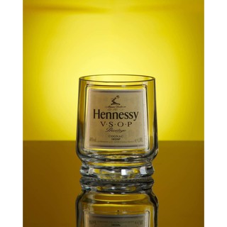 แก้วตัดจากขวด ลาย Hennessy VSOP งานสวย หรูหรา ขนาด 150 ml.