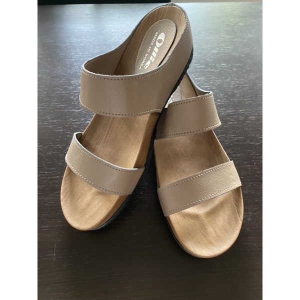 รองเท้าแตะผู้หญิงของเกาหลี ยี่ห้อ Ollie ของใหม่