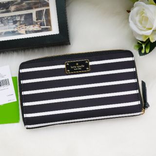 🎀 กระเป๋าสตางค์ ซิปรอบลายขาวดำ Kate Spade Black/White French Stripes New York Wilson Road Kaden Large WLRU5207