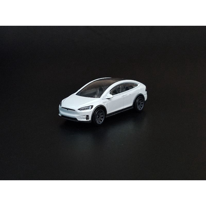 โมเดลรถ matchbox รุ่น Tesla model X สีขาว