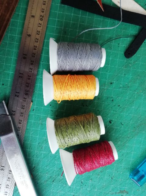 สายกล้องคล้องข้อมือหนังวัว Crazy​house​