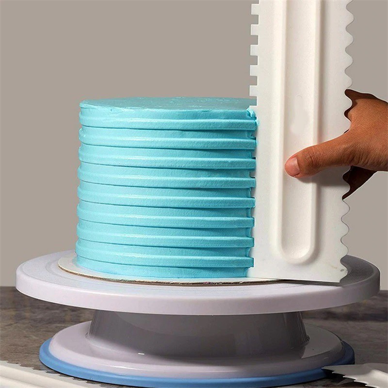 ชุดแผ่นปาดเค้ก 4 ชิ้น Scraper Smoother เซ็ตหวีตกแต่งเค้ก เซ็ตที่ปาดตกแต่งเค้ก (สุ่มสีส่ง)