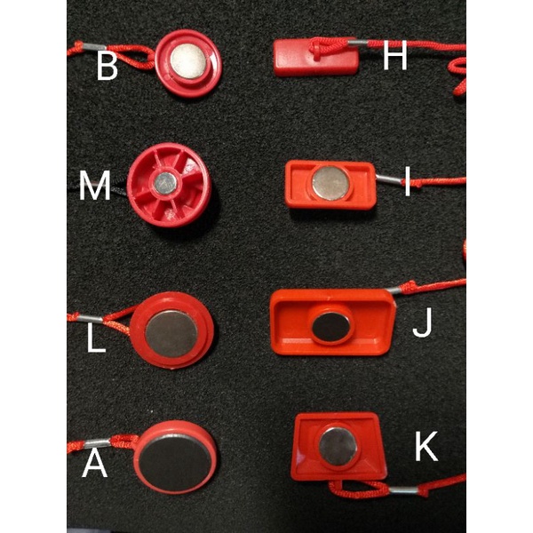 6Pcs Empty Chamber Key Chains Aviation Safety Tag Indicator Red