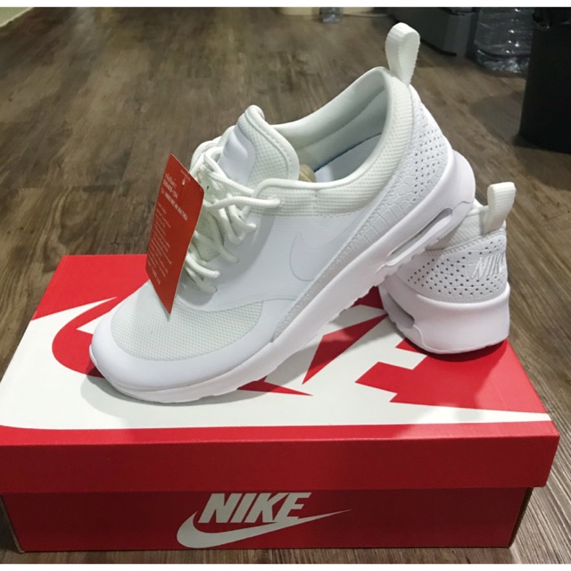 รองเท้า nike air max thea