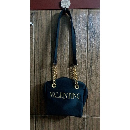 กระเป๋าสะพาย valentino elegance