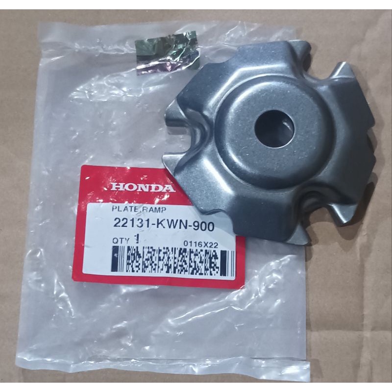 ROLLER PLATE ADV PCX VARIO 125 (22131-KWN-900) ต้นฉบับ HONDA AHM